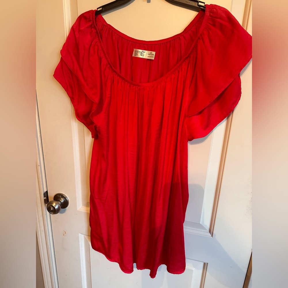 Terra & Sky 1X(16-18W) beautiful red silky blouse